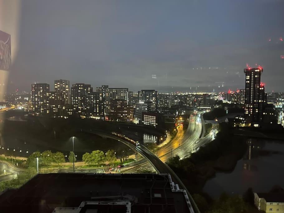 London Skylineviews 2 Bed 2 Bath Flat Near Canary Wharf, O2 & Excel Exterior photo